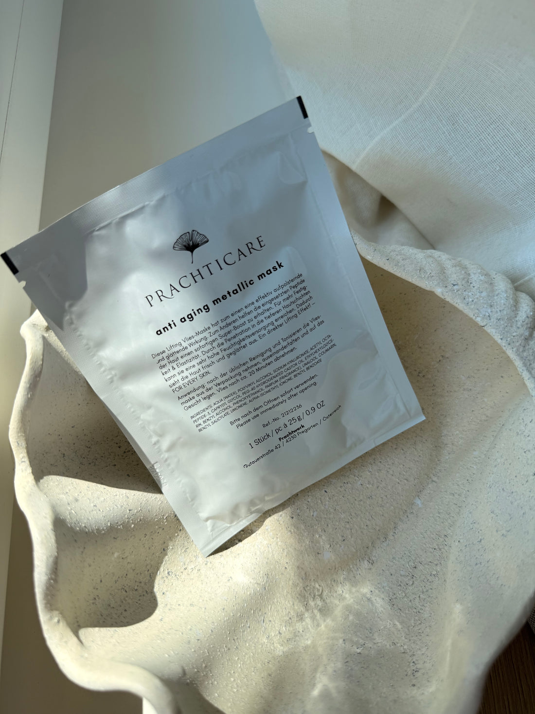LIFTING METALLIC MASK | Vliesmaske