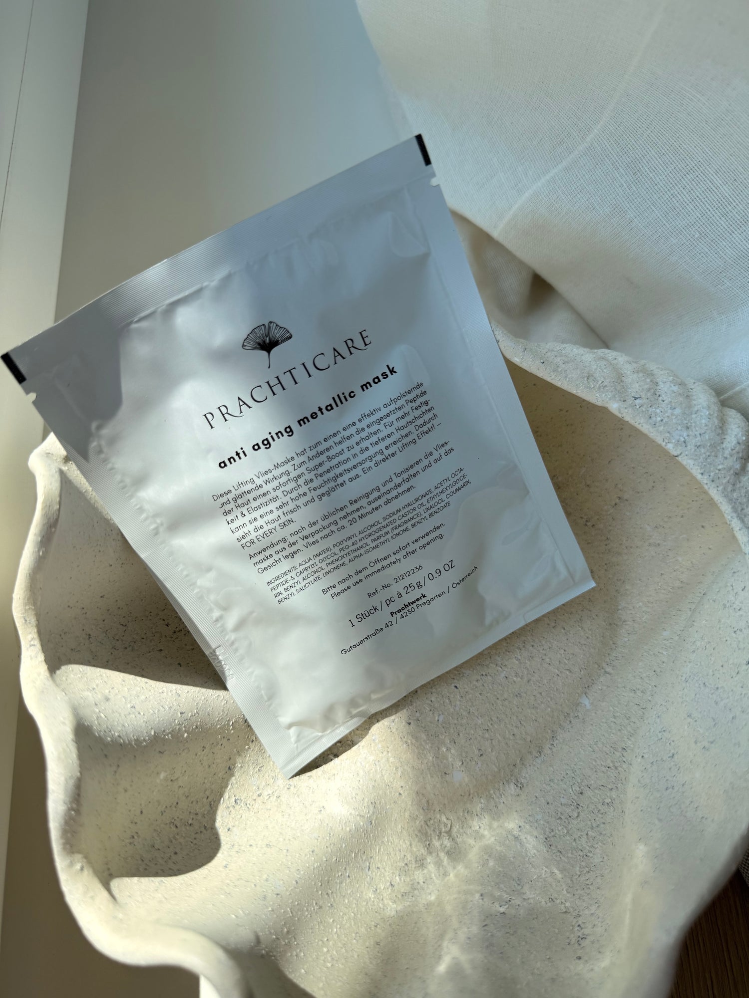 LIFTING METALLIC MASK | Vliesmaske